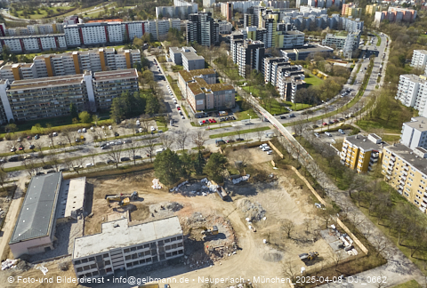 08.04.2025 - Marx-Zentrum, Studentenwohnheim, Wohnanlage Karl-Marx-Ring 52-62, KMR 53-57c Umgebung