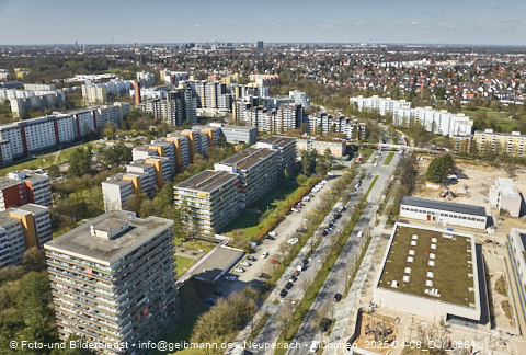 08.04.2025 - Marx-Zentrum, Studentenwohnheim, Wohnanlage Karl-Marx-Ring 52-62, KMR 53-57c Umgebung