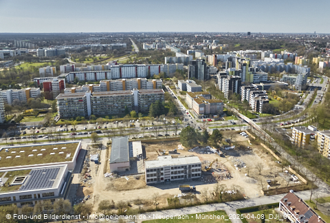 08.04.2025 - Marx-Zentrum, Studentenwohnheim, Wohnanlage Karl-Marx-Ring 52-62, KMR 53-57c Umgebung