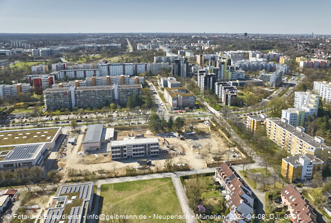 08.04.2025 - Marx-Zentrum, Studentenwohnheim, Wohnanlage Karl-Marx-Ring 52-62, KMR 53-57c Umgebung