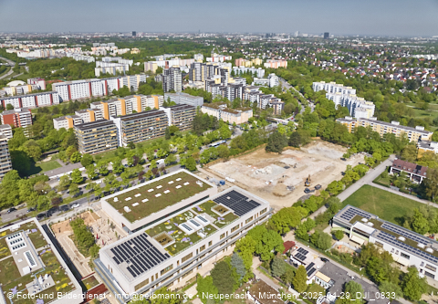 29.04.2025 - Marx-Zentrum, Studentenwohnheim, Wohnanlage Karl-Marx-Ring 52-62, KMR 53-57c Umgebung