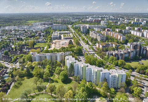 29.04.2025 - Marx-Zentrum, Studentenwohnheim, Wohnanlage Karl-Marx-Ring 52-62, KMR 53-57c Umgebung