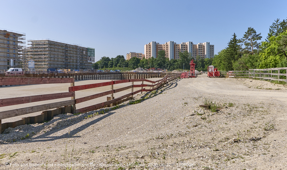 12.06.2025 - Alexisquartier_mit_Wohnanlage Karl-Marx-Ring 52-62 und das Marx-Zentrum in Neuperlach
