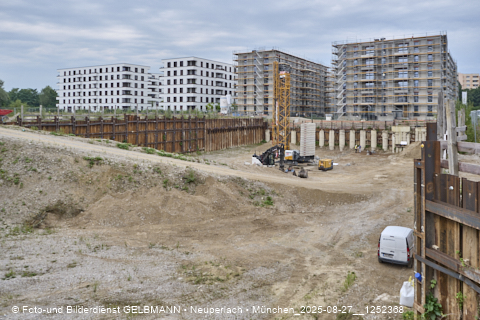 27.08.2025 - DEMOS-Baustelle und BayernHeim-Baustelle Alexiqauartier in Neuperlach