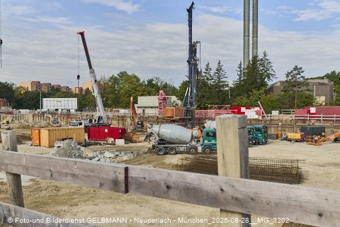 28.08.2025 - DEMOS-Baustelle und BayernHeim-Baustelle Alexiqauartier und BayernHeim in Neuperlach