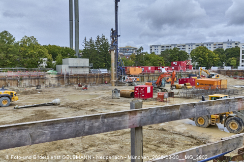30.08.2025 - DEMOS-Baustelle und BayernHeim-Baustelle Alexiqauartier und BayernHeim in Neuperlach