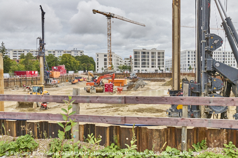 30.08.2025 - DEMOS-Baustelle und BayernHeim-Baustelle Alexiqauartier und BayernHeim in Neuperlach