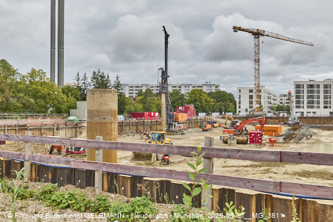 30.08.2025 - DEMOS-Baustelle und BayernHeim-Baustelle Alexiqauartier und BayernHeim in Neuperlach