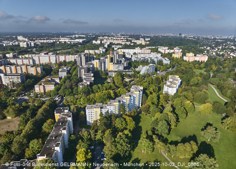 21.10.2025 - Marx-Zentrum und Karl-Marx-Ring 52-62 mit Umgebung in Neuperlach