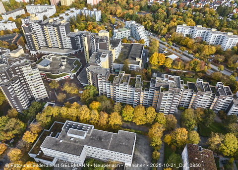 21.10.2025 - Marx-Zentrum und Karl-Marx-Ring 52-62 mit Umgebung in Neuperlach