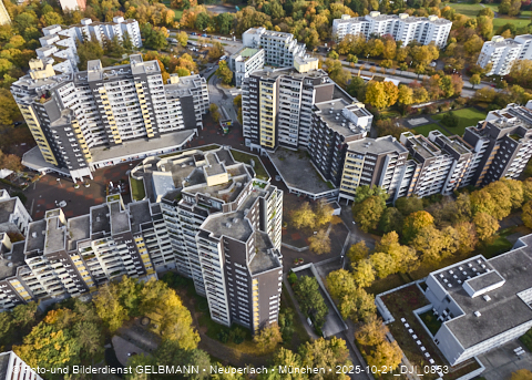 21.10.2025 - Marx-Zentrum und Karl-Marx-Ring 52-62 mit Umgebung in Neuperlach