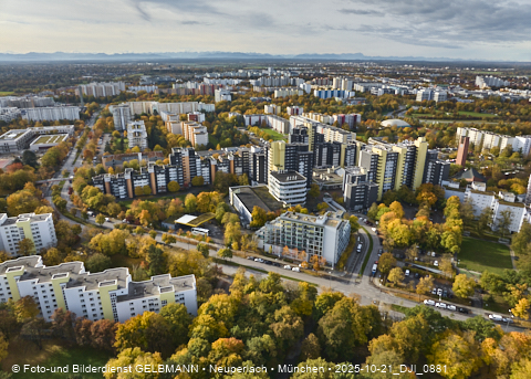 21.10.2025 - Marx-Zentrum und Karl-Marx-Ring 52-62 mit Umgebung in Neuperlach