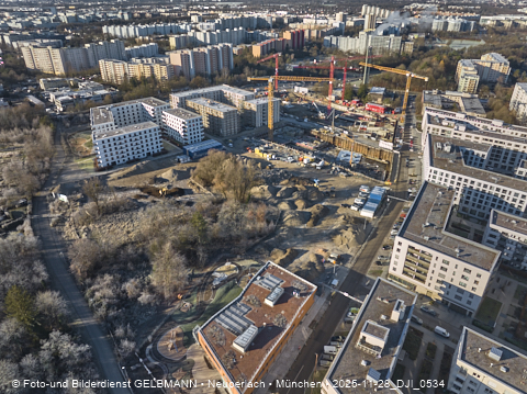 28.11.2025 - Baustelle Alexisquartier mit DEMOS und BayernHeim in Neuperlach