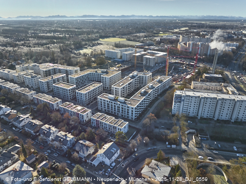 28.11.2025 - Baustelle Alexisquartier mit DEMOS und BayernHeim in Neuperlach